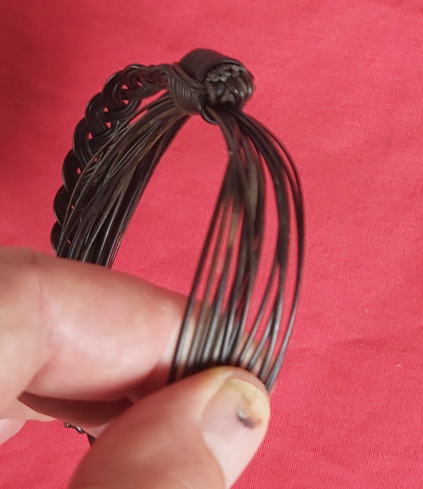 JEAR5 "Francis Cary" Bulky 16 hair elephant bracelet - Image 3