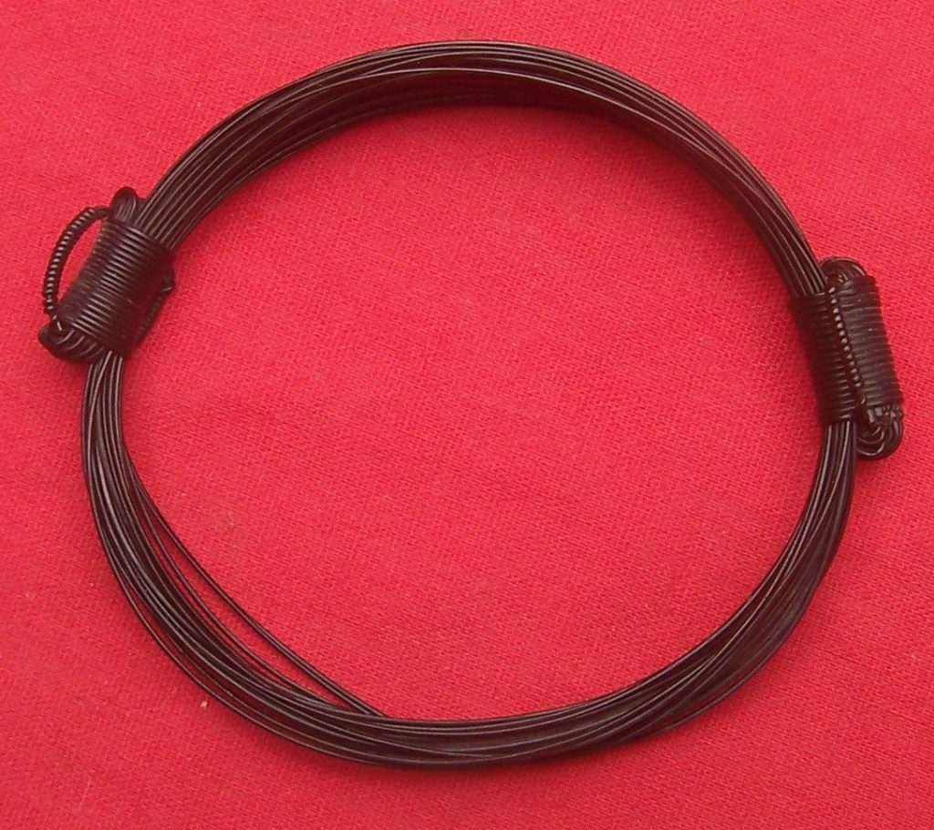 The "African Peace' genuine giraffe hair bracelet might bring some balance to your life, but it will definitely balance your outfit with its earthy tones! Available in 3.5"/8.89cm in diameter, better suited to a medium to large wrist or as a bangle for a small to medium wrist. - JEG6