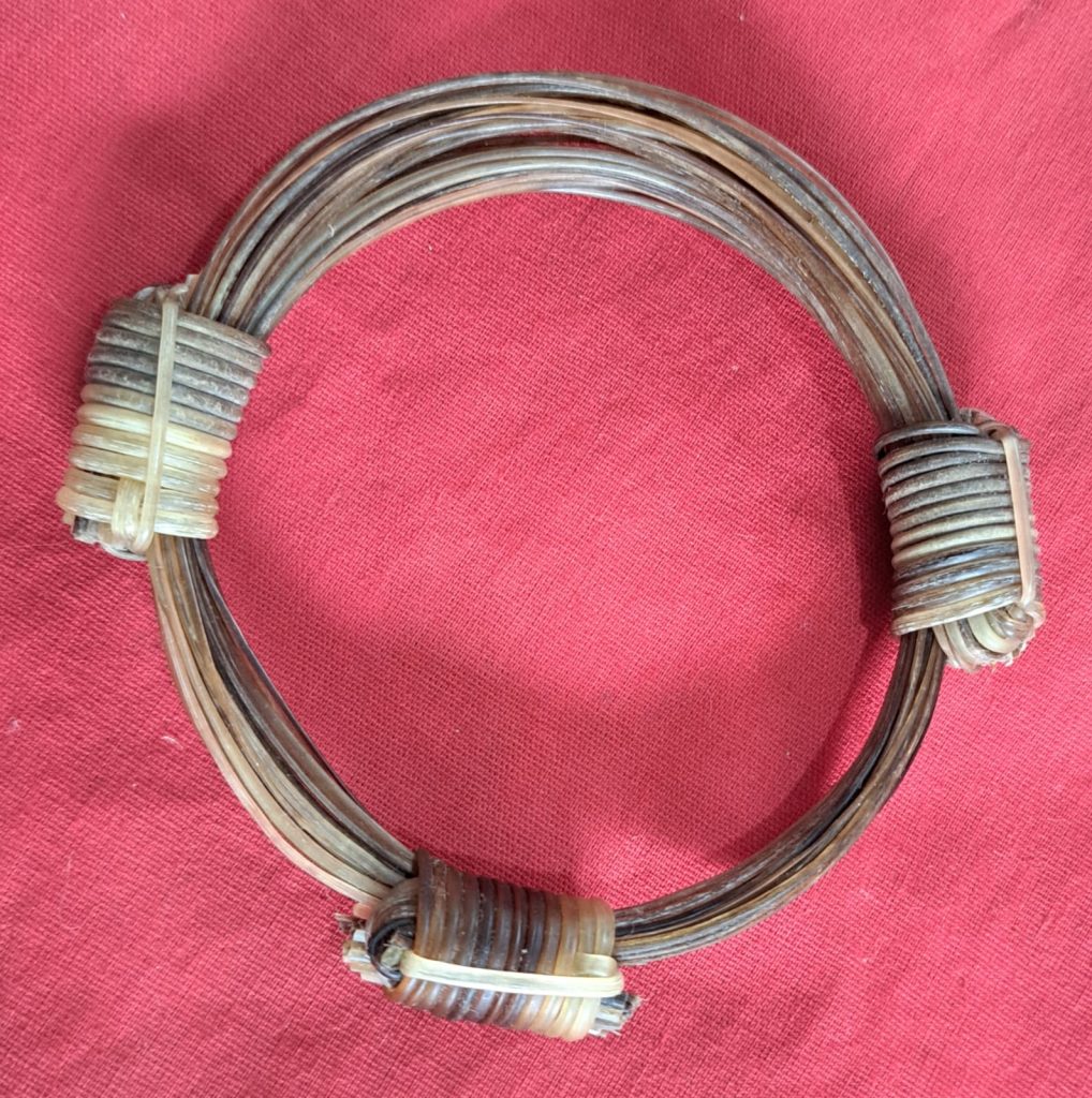 JEW5 White/brown elephant hair bracelet 3.5" diameter