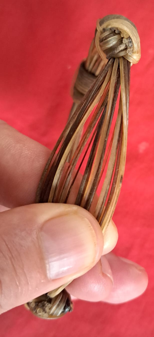 JEW5 White/brown elephant hair bracelet 3.5" diameter - Image 3