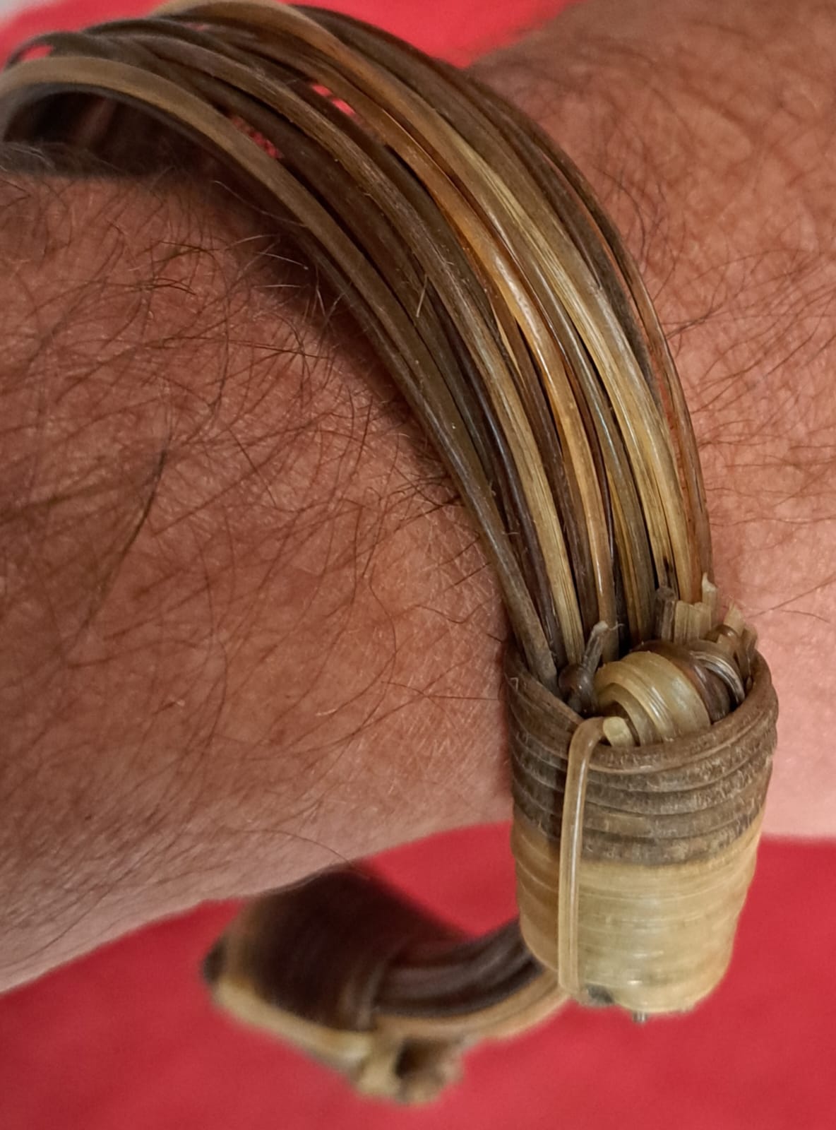 JEW5 White/brown elephant hair bracelet 3.5" diameter - Image 4