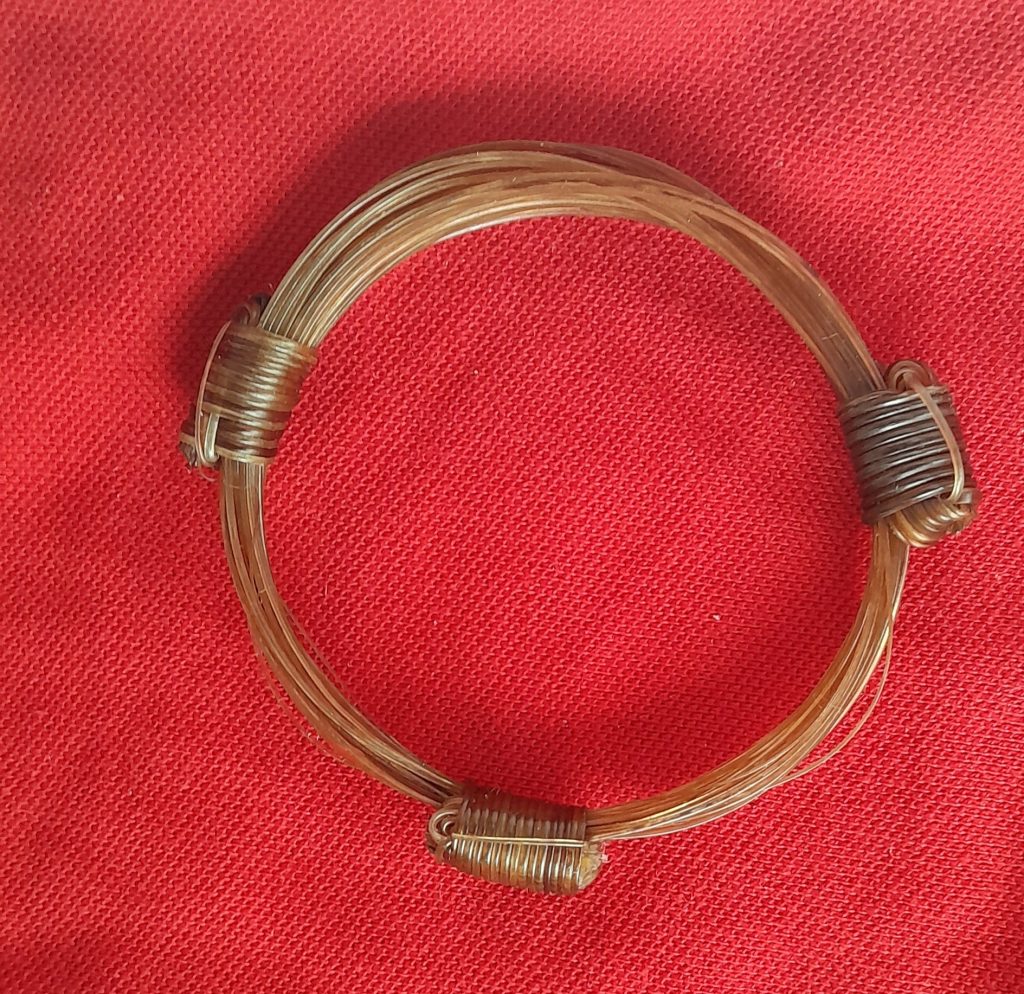 JEW52 Off white unique 3.5" diameter