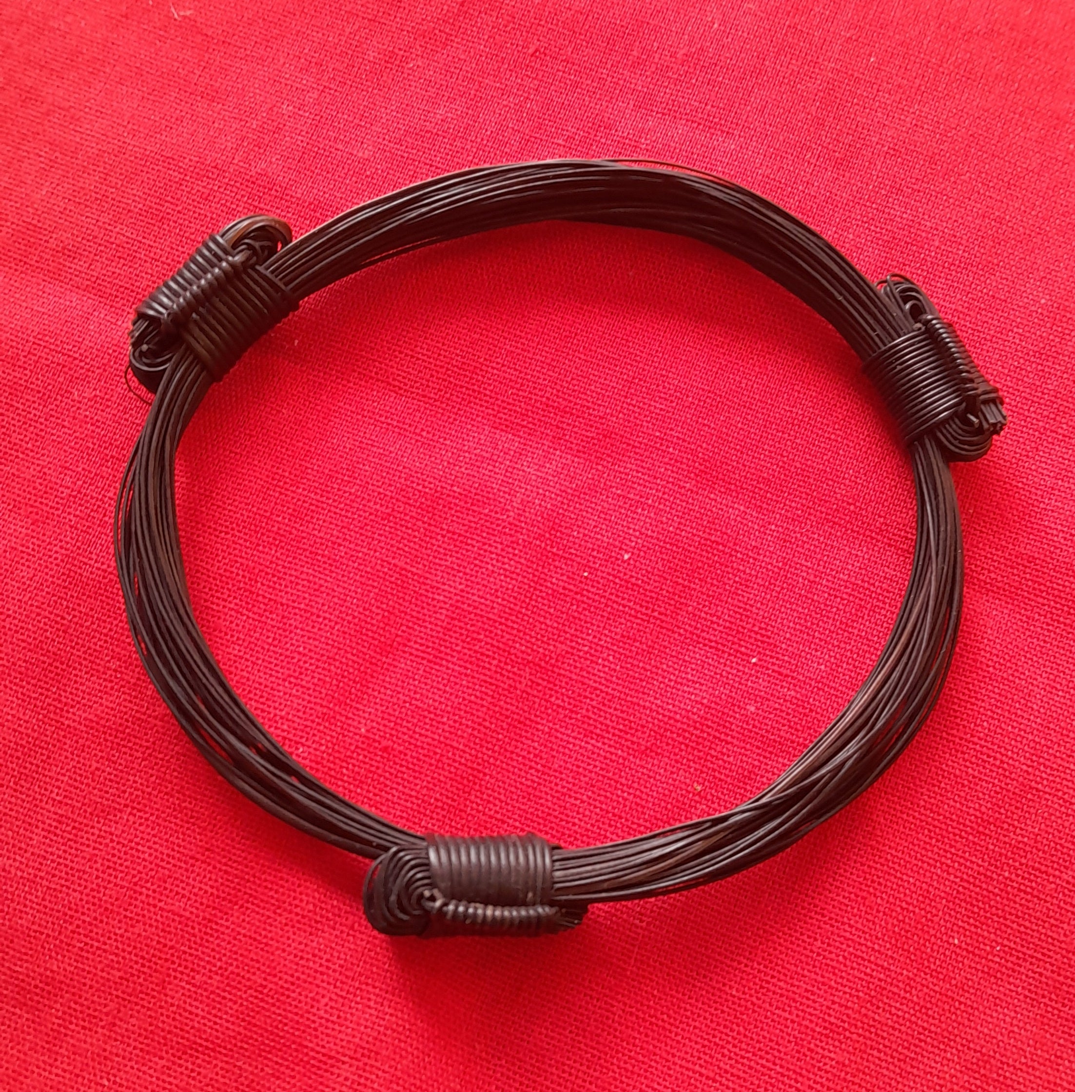 GIR3 3 Knot Genuine Giraffe Hair Bracelet (25 hairs) - Image 2
