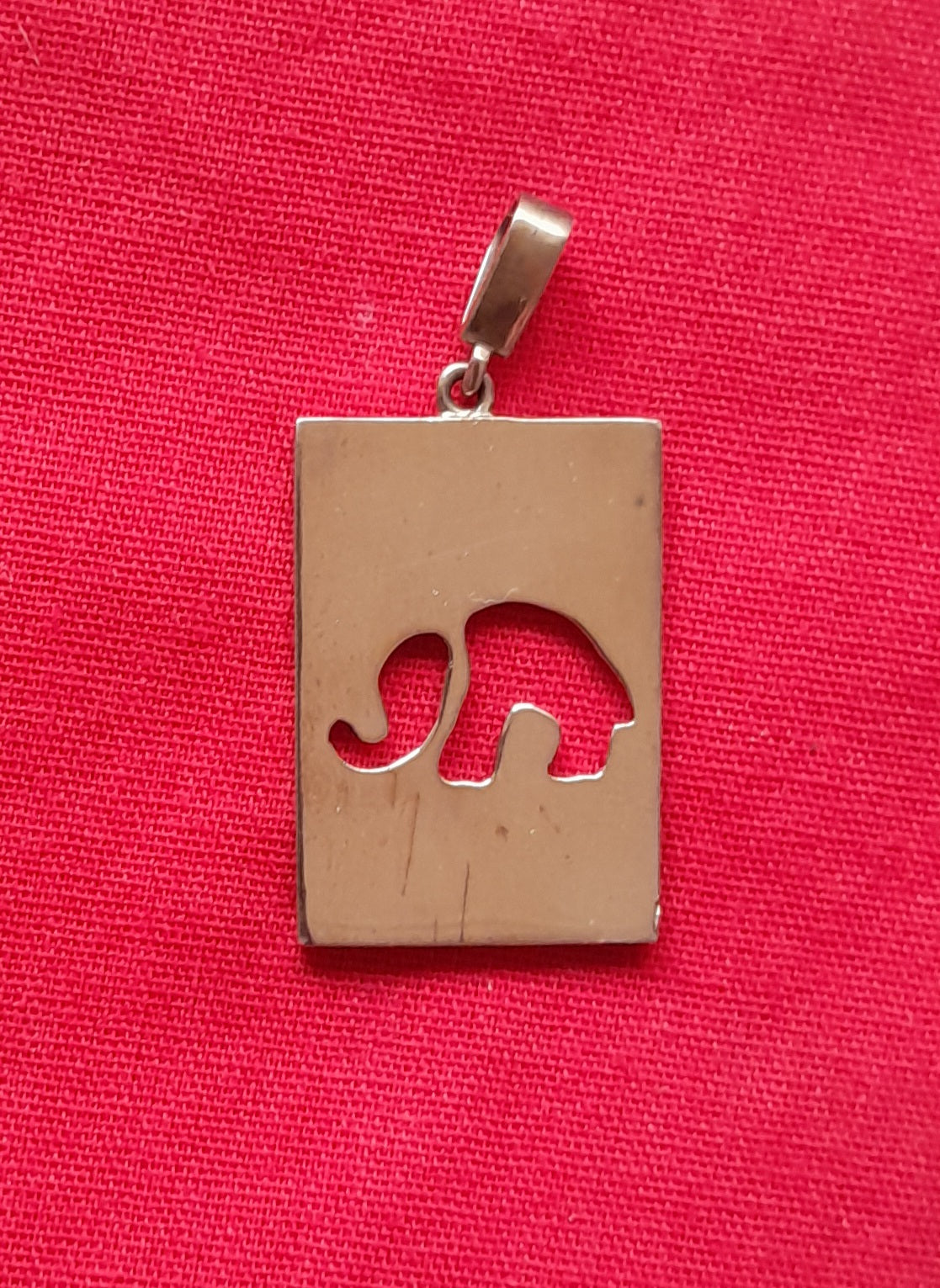 SE4 18ct gold pendant with genuine elephant hair - Image 2