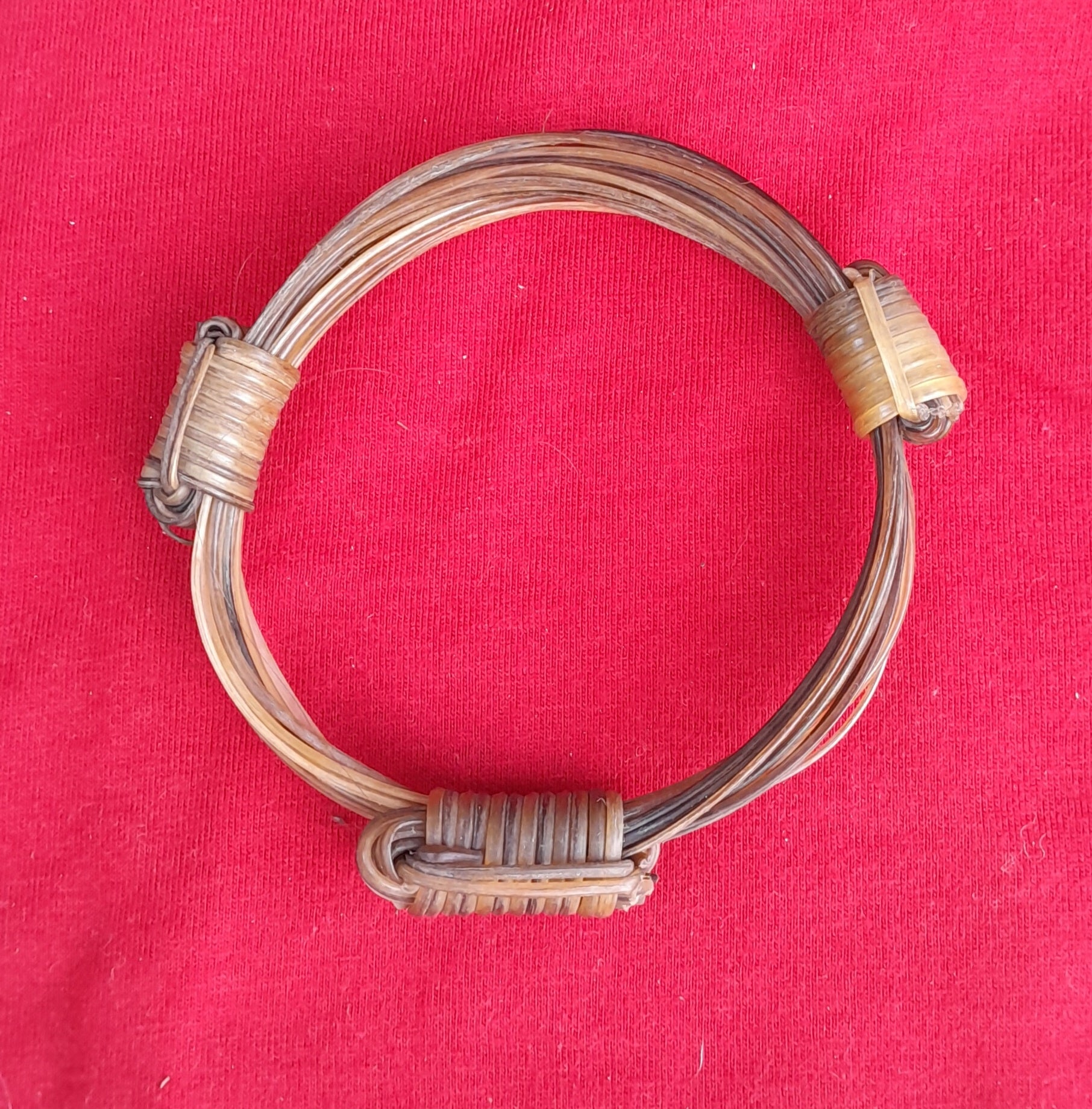 FCMH4 Blond elephant hair bracelet max diameter 3.5"