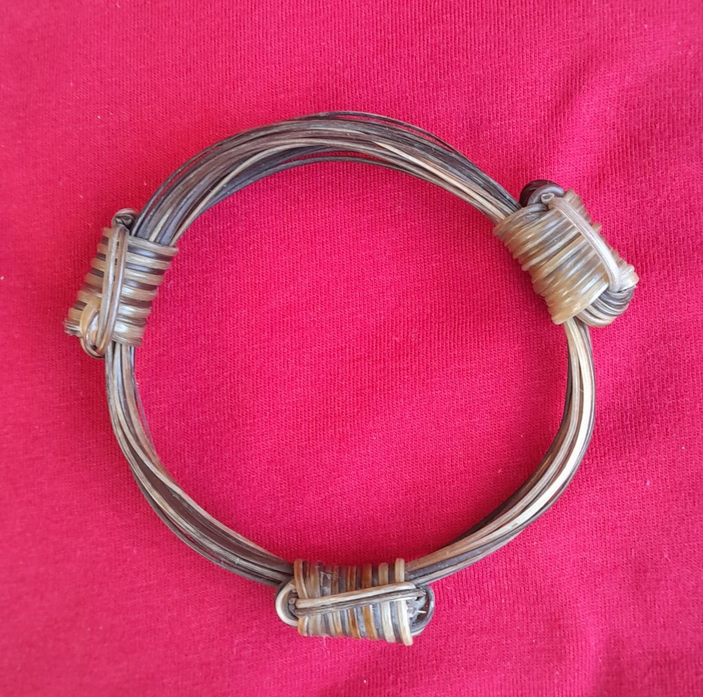 MC3 Multi color Elephant hair bracelet max. Diam 3.5" )